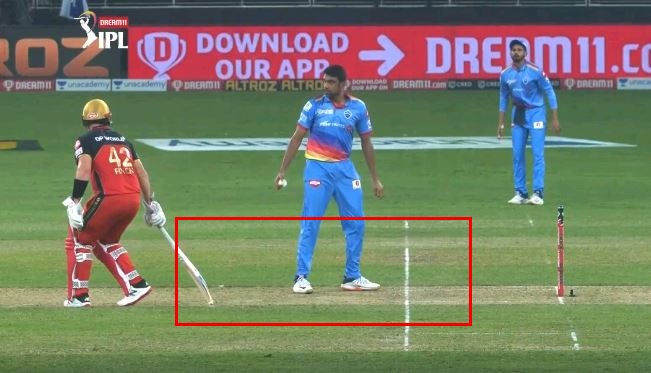 Watch Video: IPL 2020 Mankading Again? No, not this time. R Ashwin gives Aaron Finch a warning at the non-striker's end